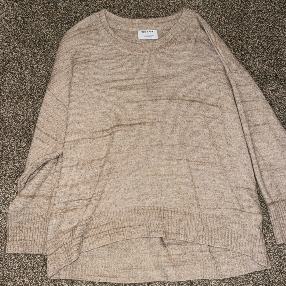 Loose fitted Okd Navy sweater!